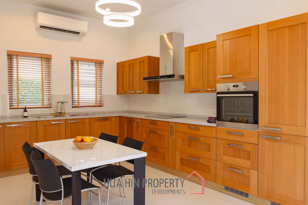 Beautiful 3 bed pool villa in perfect condition