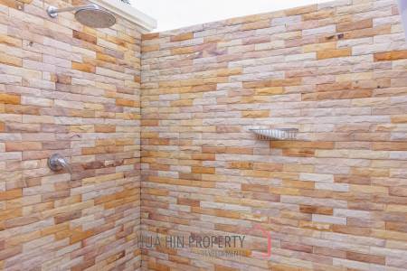 Beautiful 3 bed pool villa in perfect condition