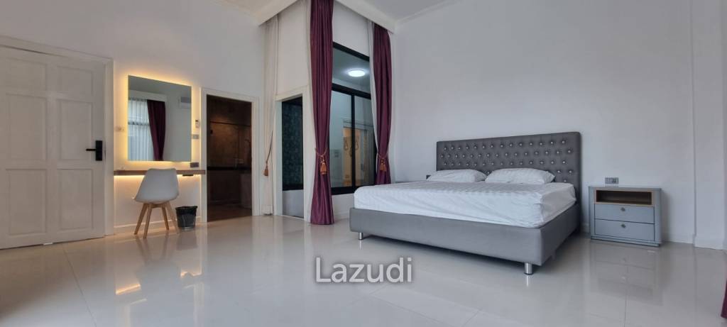 4 Bedrooms 5 Bathrooms 296 SQ.M. Baan Anda
