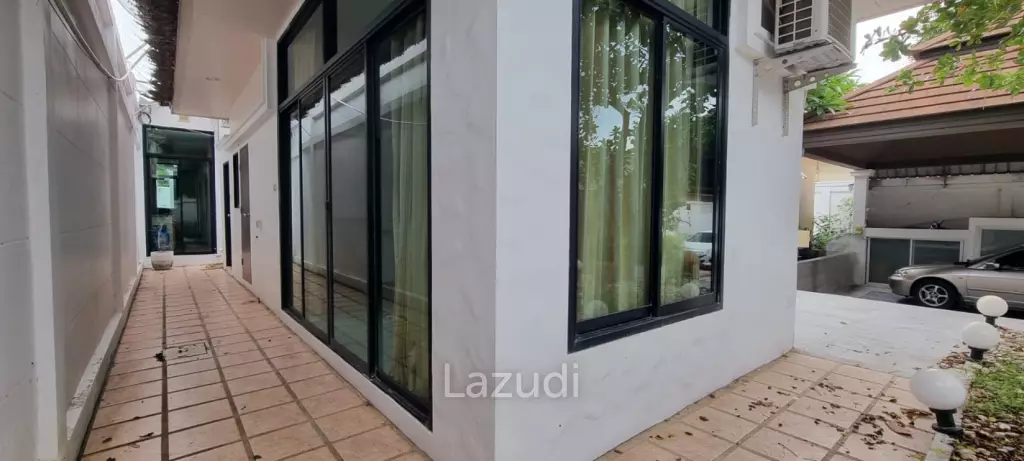 4 Bedrooms 5 Bathrooms 296 SQ.M. Baan Anda
