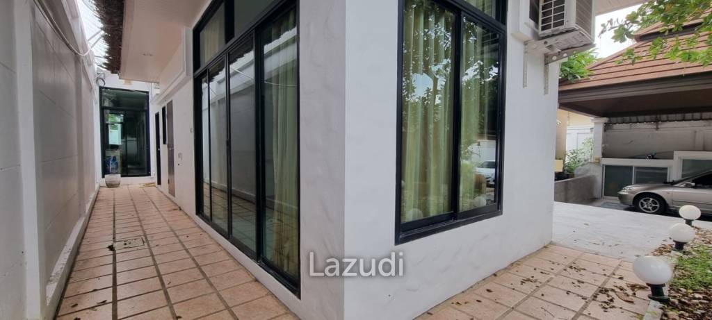 4 Bedrooms 5 Bathrooms 296 SQ.M. Baan Anda