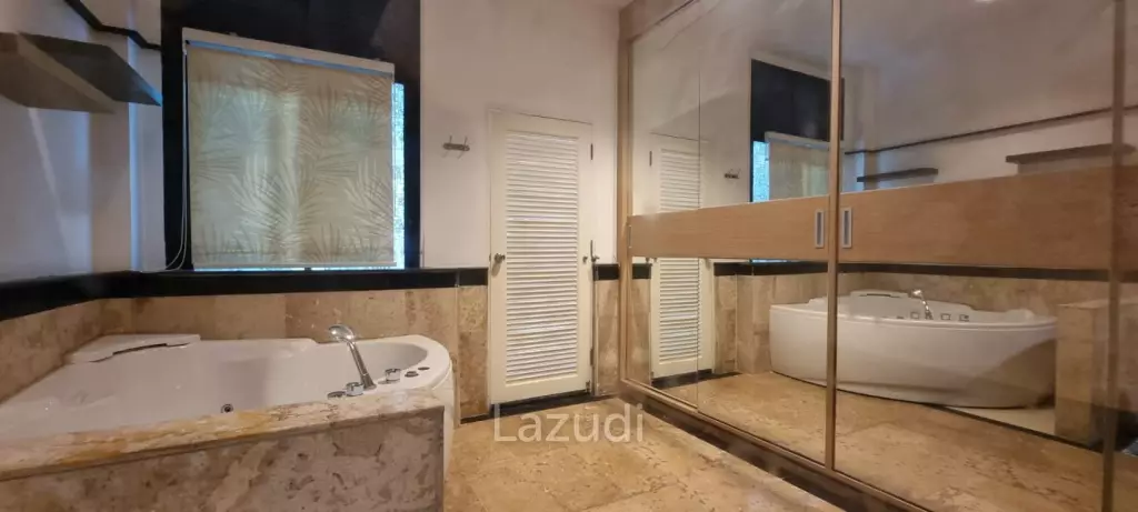 4 Bedrooms 5 Bathrooms 296 SQ.M. Baan Anda