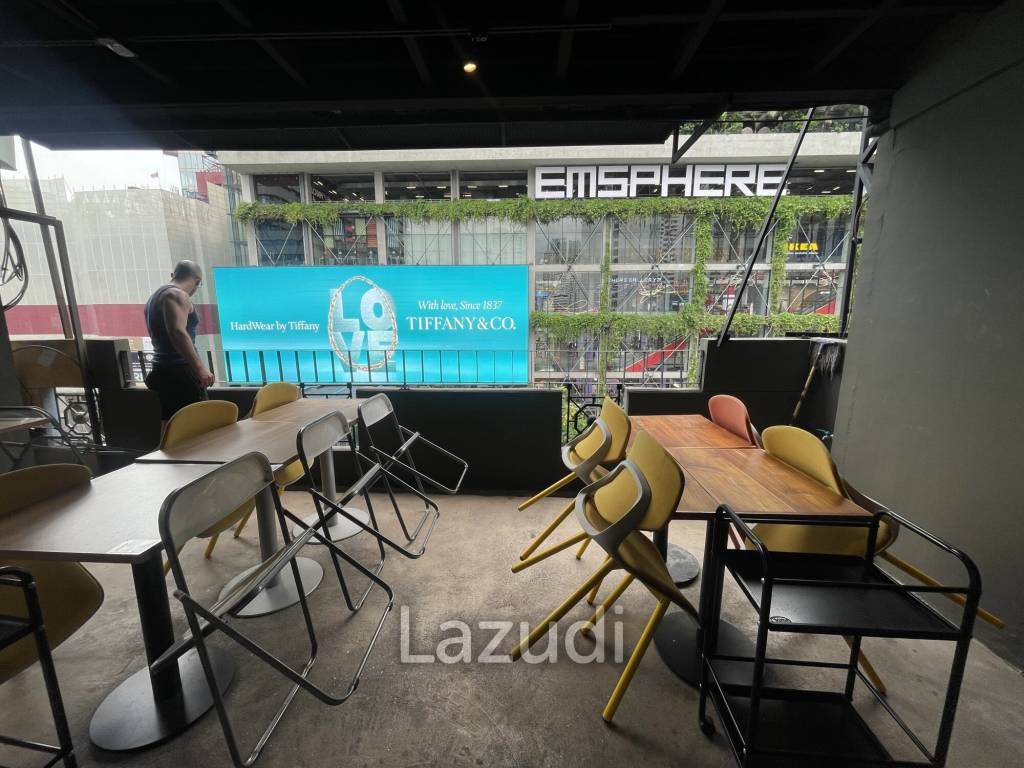🍸 Cozy Rooftop Restaurant for Rent – Phrom Phong (Opp. EmSphere)
