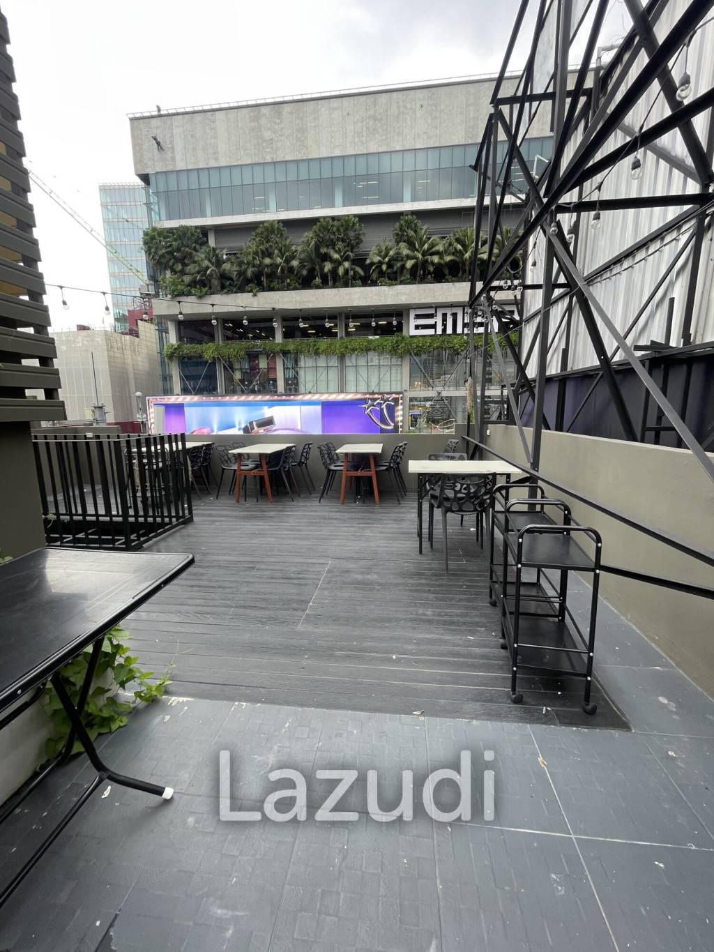🍸 Cozy Rooftop Restaurant for Rent – Phrom Phong (Opp. EmSphere)