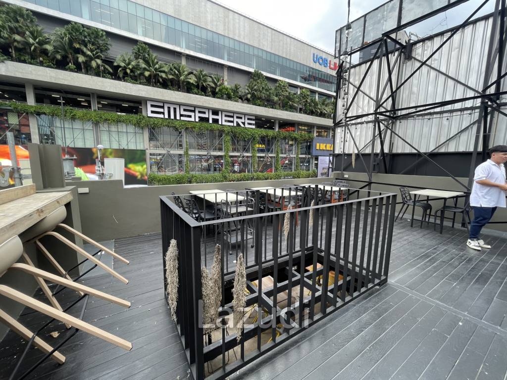 🍸 Cozy Rooftop Restaurant for Rent – Phrom Phong (Opp. EmSphere)