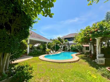 908 qm 5 Bett 4 Bad Villa Für Verkauf & Miete