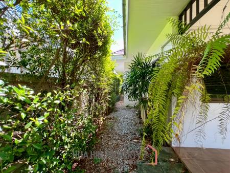 For Sale: Exclusive 5-Bed Garden Estate Featuring Private Pool in The Heights II, Khao Tao