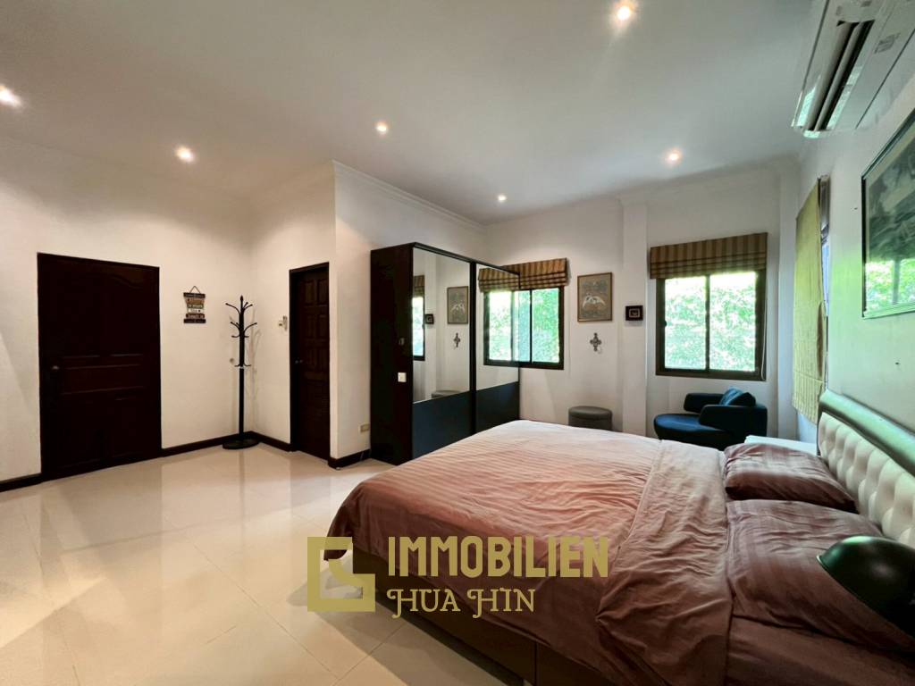 วิลล่า 5 ห้องนอนพร้อมสระว่ายน้ำและสวนอันร่มรื่น ในโครงการ เดอะไฮท์ 2 เขาเต่า หัวหิน