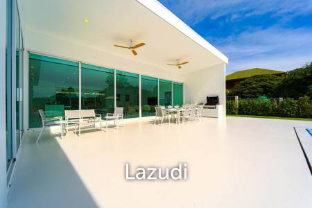 Luxurious 4-Bed Villa on 1,250 sqm Land in Palm Hills Golf Club, Hua Hin