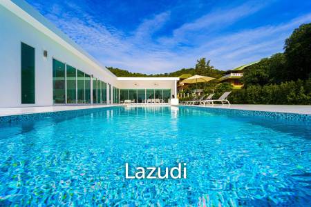 Luxurious 4-Bed Villa on 1,250 sqm Land in Palm Hills Golf Club, Hua Hin