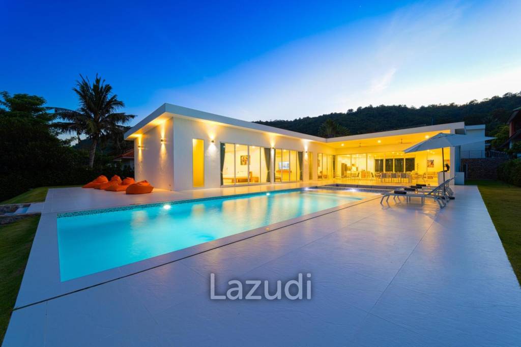 Luxurious 4-Bed Villa on 1,250 sqm Land in Palm Hills Golf Club, Hua Hin