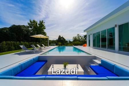 Luxurious 4-Bed Villa on 1,250 sqm Land in Palm Hills Golf Club, Hua Hin