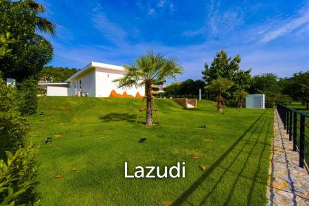 Luxurious 4-Bed Villa on 1,250 sqm Land in Palm Hills Golf Club, Hua Hin