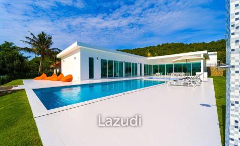 Luxurious 4-Bed Villa on 1,250 sqm Land in Palm Hills Golf Club, Hua Hin
