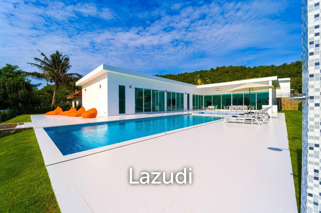 Luxurious 4-Bed Villa on 1,250 sqm Land in Palm Hills Golf Club, Hua Hin