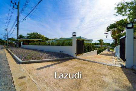 Luxurious 4-Bed Villa on 1,250 sqm Land in Palm Hills Golf Club, Hua Hin