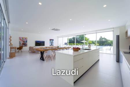 Luxurious 4-Bed Villa on 1,250 sqm Land in Palm Hills Golf Club, Hua Hin