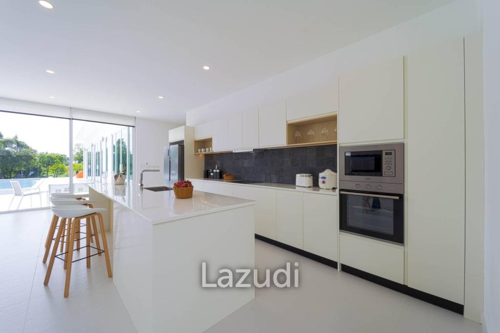 Luxurious 4-Bed Villa on 1,250 sqm Land in Palm Hills Golf Club, Hua Hin