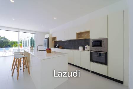 Luxurious 4-Bed Villa on 1,250 sqm Land in Palm Hills Golf Club, Hua Hin