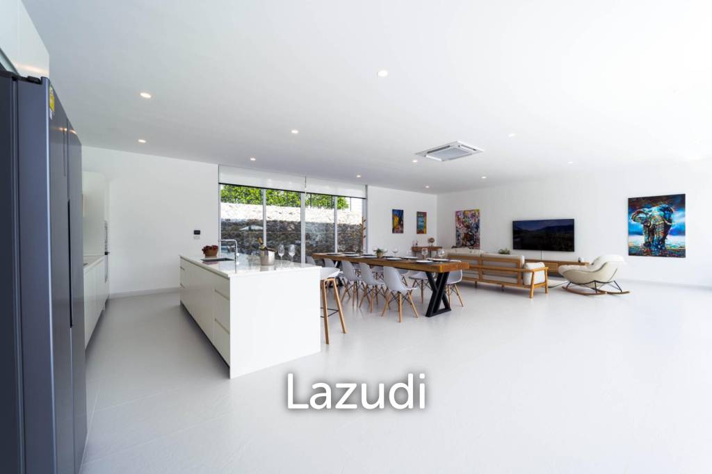 Luxurious 4-Bed Villa on 1,250 sqm Land in Palm Hills Golf Club, Hua Hin