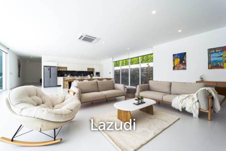 Luxurious 4-Bed Villa on 1,250 sqm Land in Palm Hills Golf Club, Hua Hin