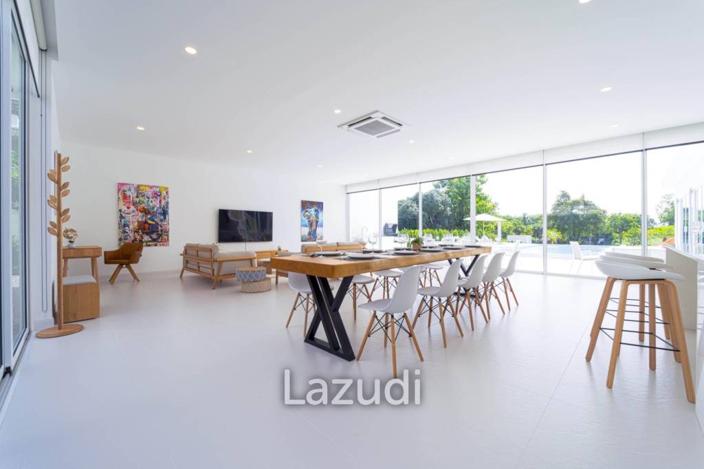 Luxurious 4-Bed Villa on 1,250 sqm Land in Palm Hills Golf Club, Hua Hin