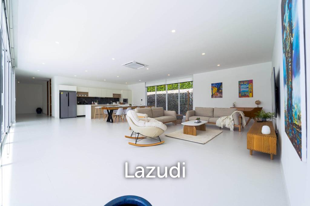 Luxurious 4-Bed Villa on 1,250 sqm Land in Palm Hills Golf Club, Hua Hin