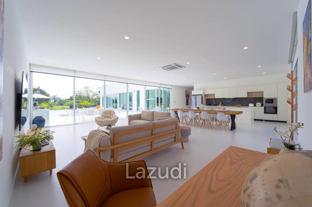 Luxurious 4-Bed Villa on 1,250 sqm Land in Palm Hills Golf Club, Hua Hin