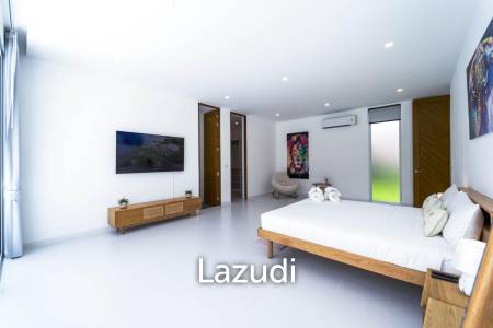 Luxurious 4-Bed Villa on 1,250 sqm Land in Palm Hills Golf Club, Hua Hin