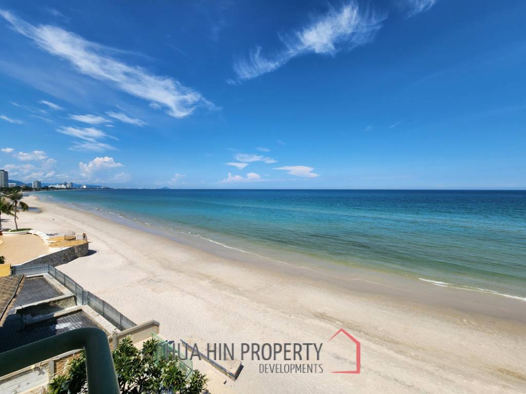 Exclusive Beachfront Townhouse For Sale in Takiab Hua Hin
