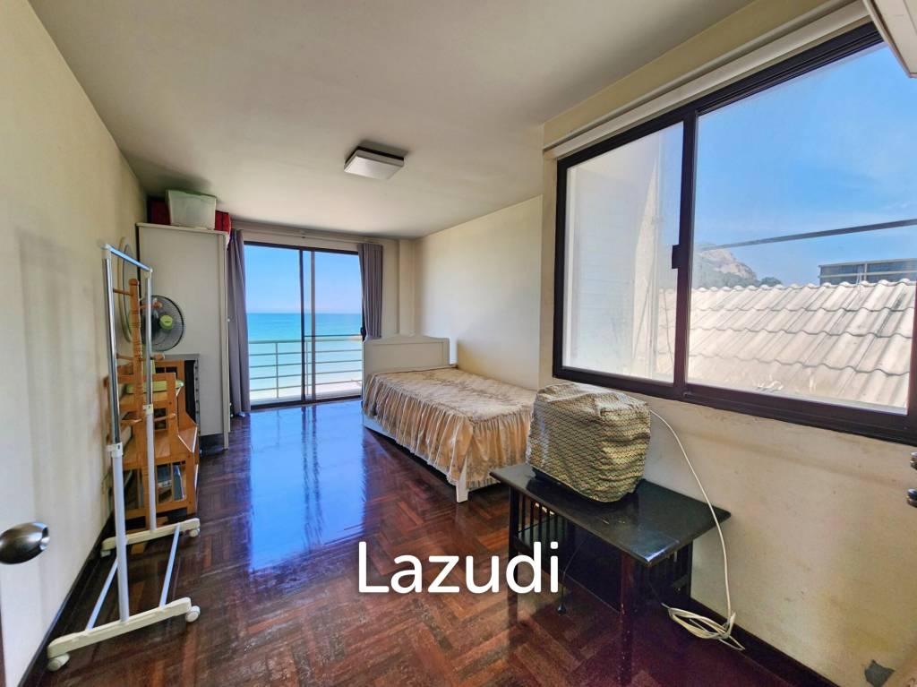 Exclusive Beachfront Townhouse For Sale in Takiab Hua Hin