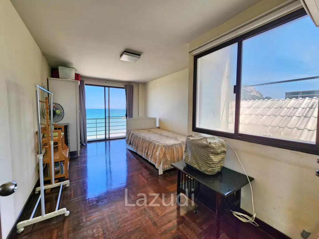 Exclusive Beachfront Townhouse For Sale in Takiab Hua Hin
