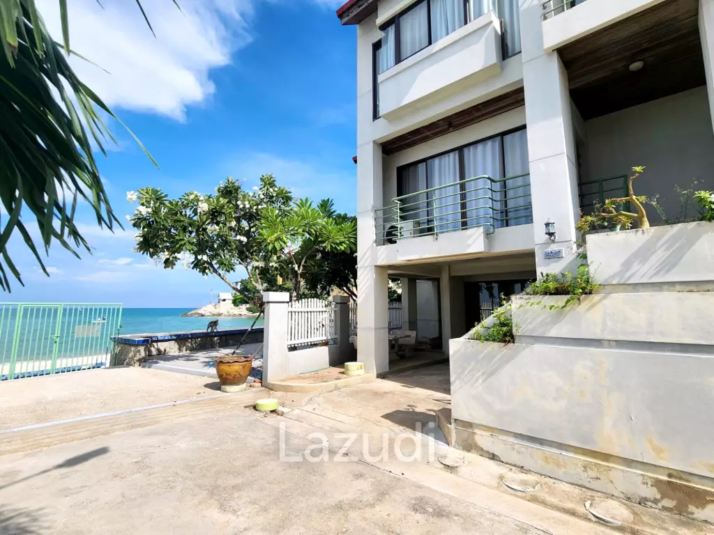 Exclusive Beachfront Townhouse For Sale in Takiab Hua Hin