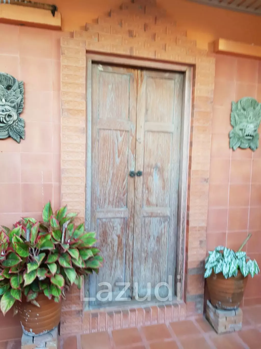 3 Bed 3 Bath Twin House Pattanakarn 38