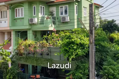 3 Bed 3 Bath Twin House Pattanakarn 38