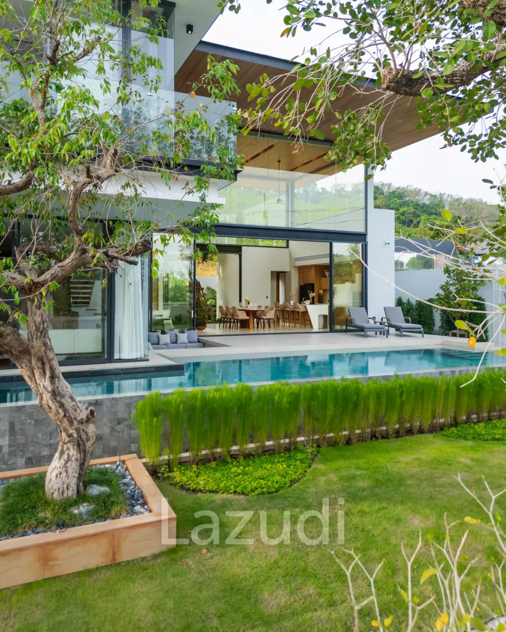 4 Bed 5 Bath 430.90 SQ.M Botanica Chalong Bay