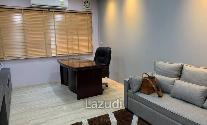 3 Bedroom 3 Bathroom 52 Sq.m Townhouse At Asoke