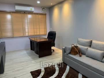 3 Bedroom 3 Bathroom 52 Sq.m Townhouse At Asoke