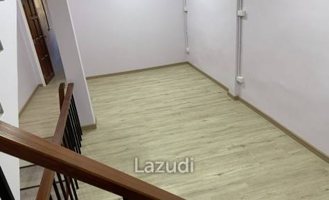 3 Bedroom 3 Bathroom 52 Sq.m Townhouse At Asoke