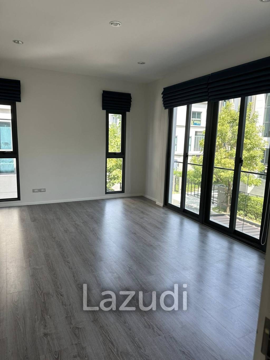 4 Bed 4 Bath 244 Sq.m The SONNE Srinakarindra-Bangna