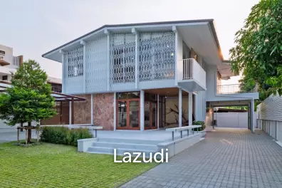 4 Bedroom 4 Bathroom 450 Sq.m House At Pridi 25