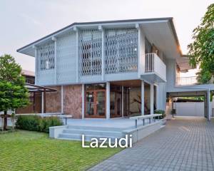 4 Bedroom 4 Bathroom 450 Sq.m House At Pridi 25