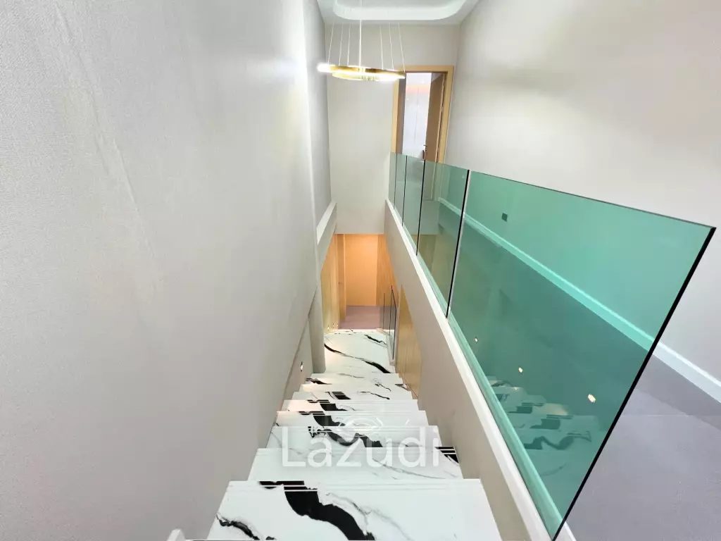 4 Beds 5 Baths 250 SQ.M. Modern Luxury Design