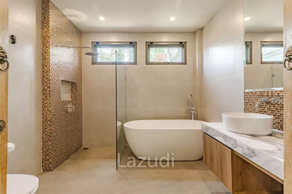 Luxury 3-Bed Standalone Villa in Bangjo