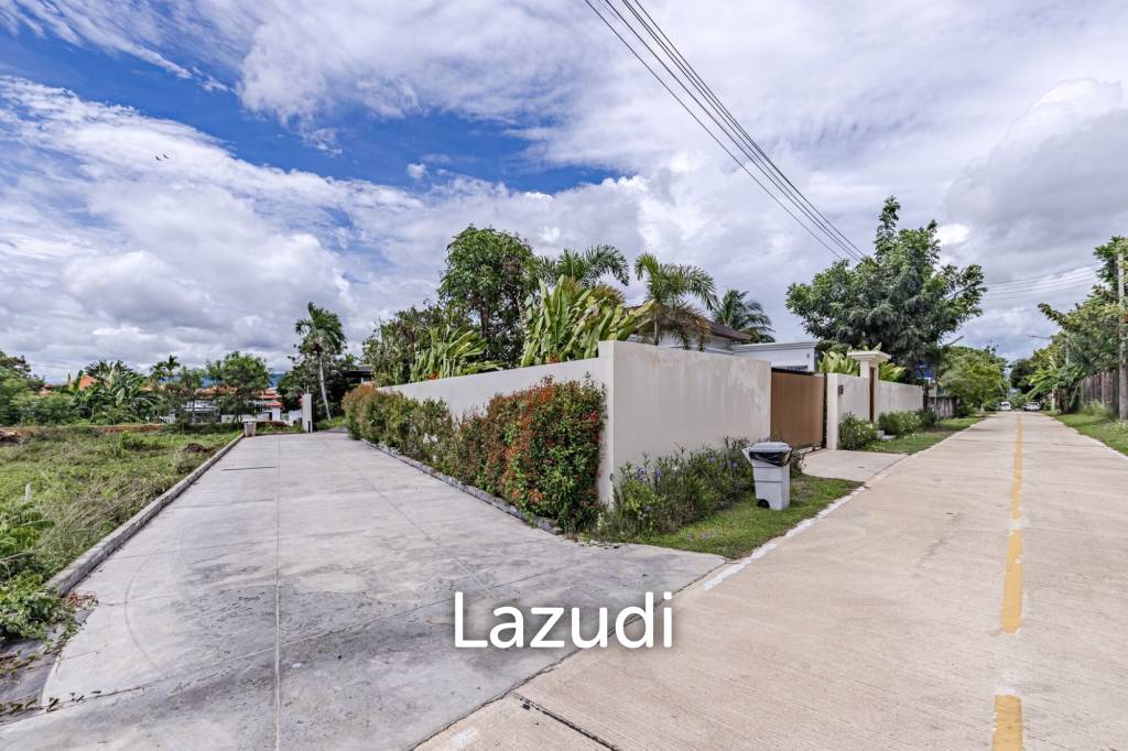 Luxury 3-Bed Standalone Villa in Bangjo