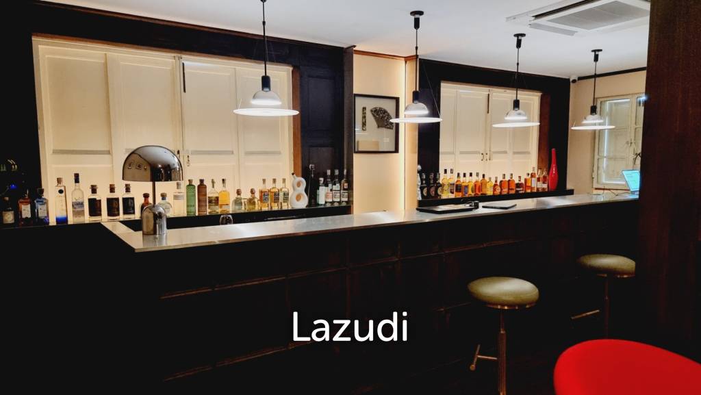 Elegant Thong Lo/Petchburi Corner Gem — 416sqm Restaurant Space with Outdoor Space and Ample Parking
