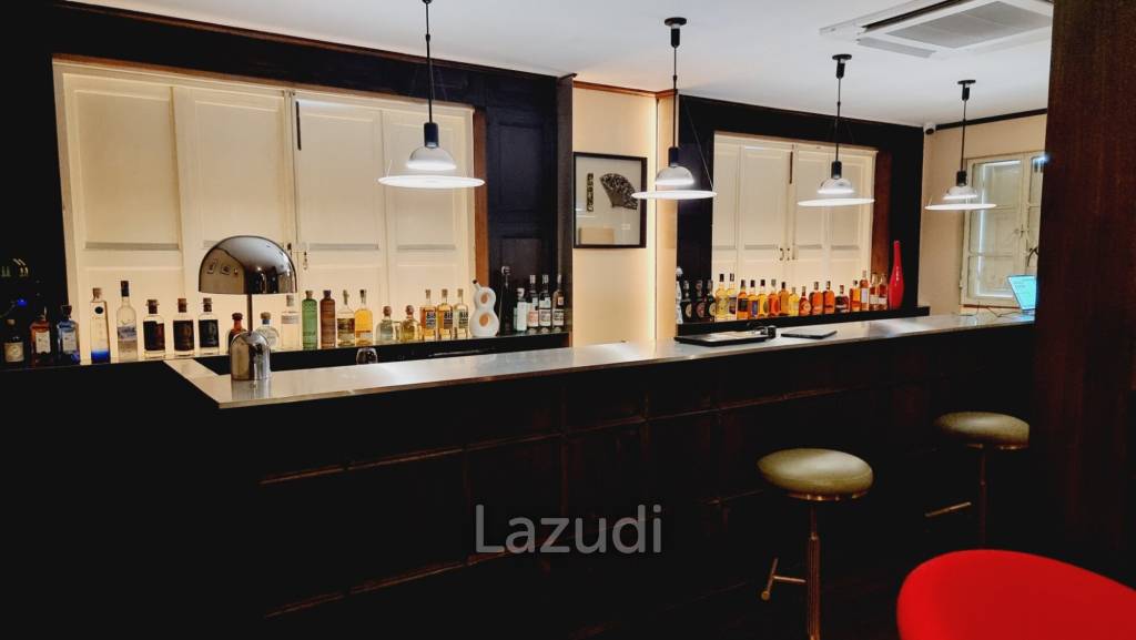Elegant Thong Lo/Petchburi Corner Gem — 416sqm Restaurant Space with Outdoor Space and Ample Parking