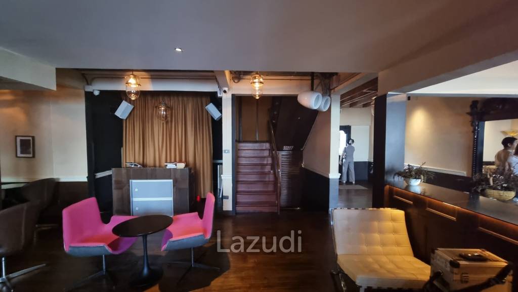 Elegant Thong Lo/Petchburi Corner Gem — 416sqm Restaurant Space with Outdoor Space and Ample Parking
