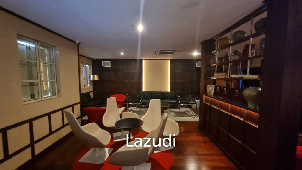 Elegant Thong Lo/Petchburi Corner Gem — 416sqm Restaurant Space with Outdoor Space and Ample Parking