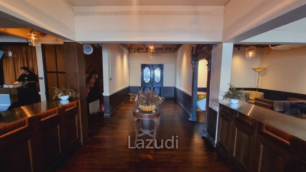 Elegant Thong Lo/Petchburi Corner Gem — 416sqm Restaurant Space with Outdoor Space and Ample Parking
